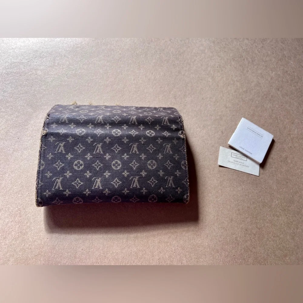 Louis Vuitton Wallet